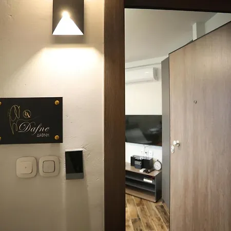 LA Larissa Luxury Apartments Dafne Extérieur photo