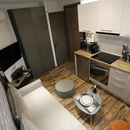 LA Larissa Luxury Apartments Dafne Extérieur photo