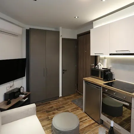 LA Larissa Luxury Apartments Dafne Extérieur photo