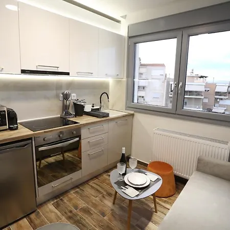 LA Larissa Luxury Apartments Dafne Extérieur photo